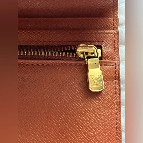 Vintage Louis Vuitton Monogram Wallet 7.5”x5” - Picture 11 of 17